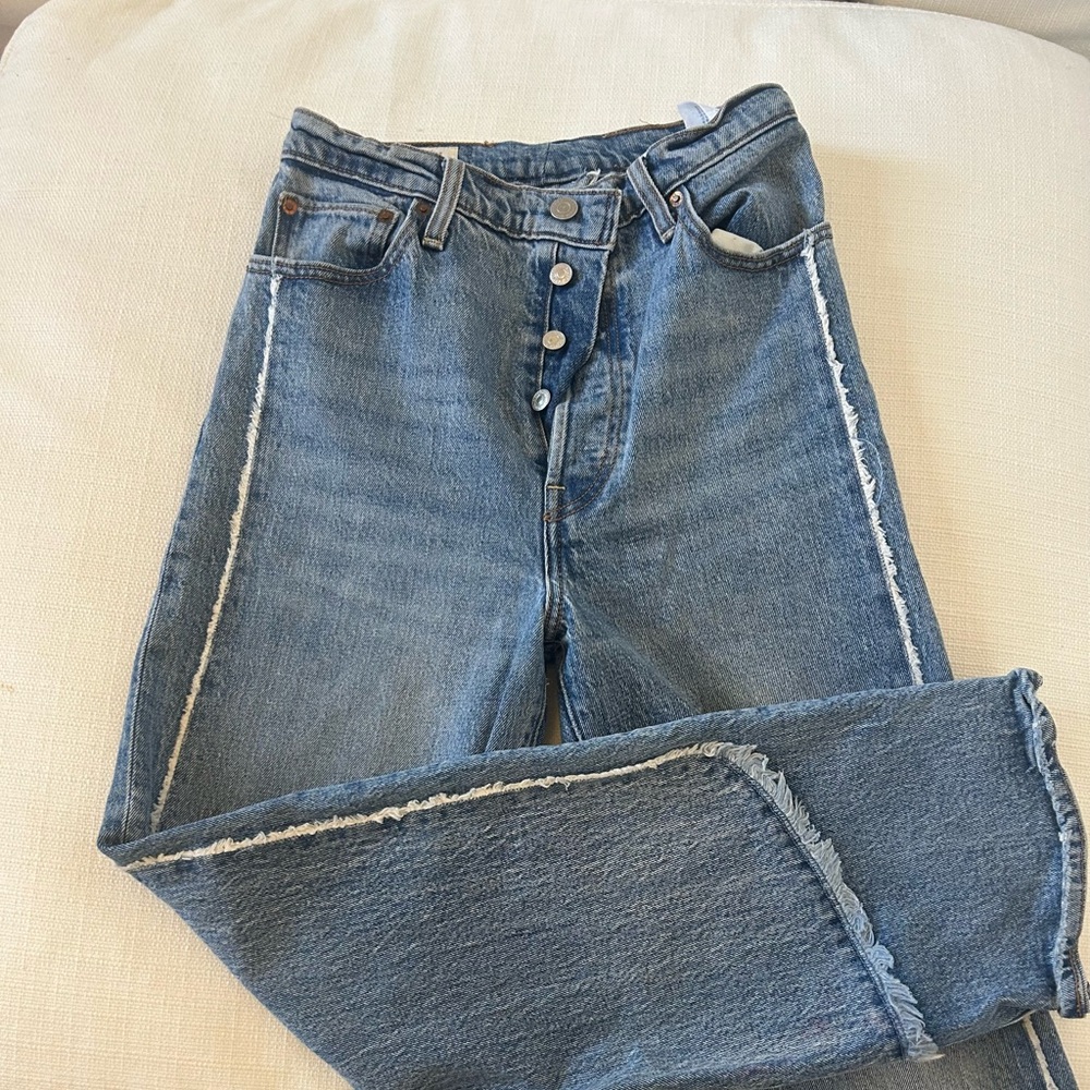 Levi’s high-waisted deans.
